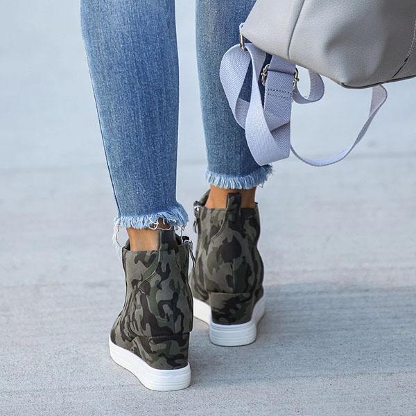 Veooy Extra Mile Wedge Sneakers on Luulla