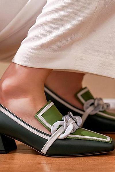 Veooy Contrast Color Square Toe Loafers