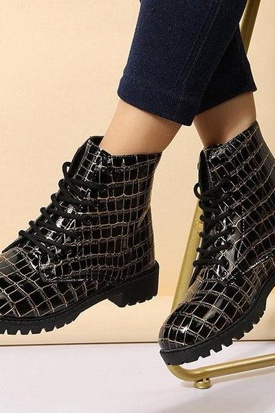Veooy Fashion Grid Lace-up Round Toe Thick Soled Martin Boots