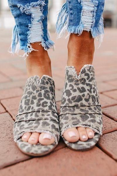 Veooy Women Leopard Peep Toe Slippers